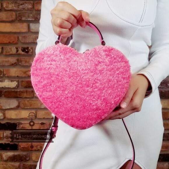 Kate Spade | Heart Crossbody. - Picture 4 of 14